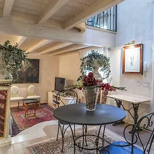 Sabrina's By Short Holidays Apartment